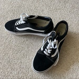 Platform Vans Old Skool in Black